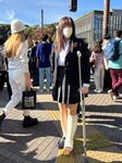 制服・原宿・脚ギプス